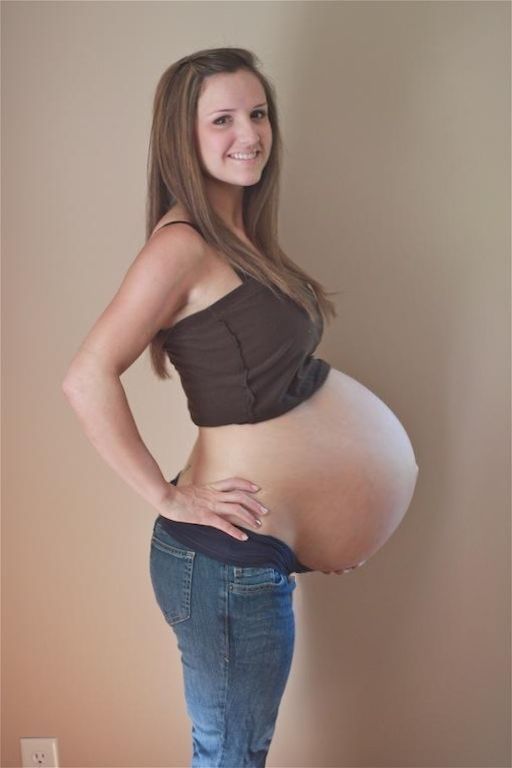 Pregnant twin belly