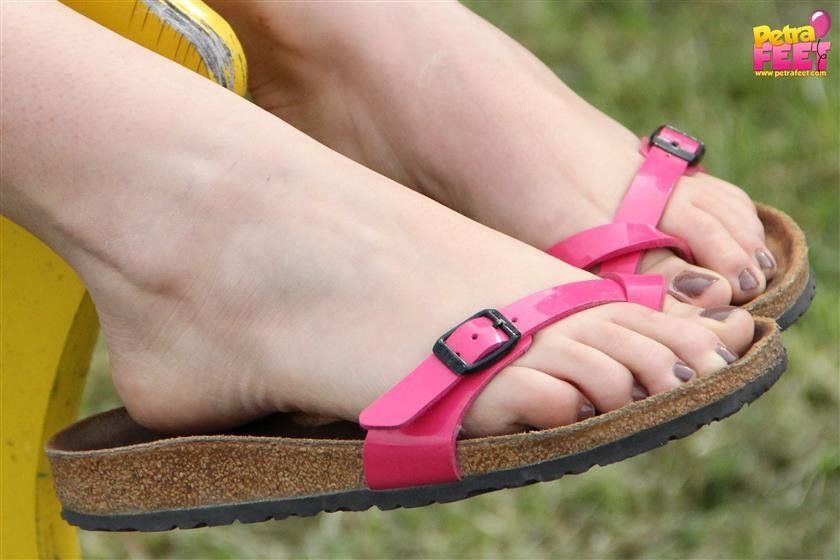 Cool-Whip recommend best of flip flops feet
