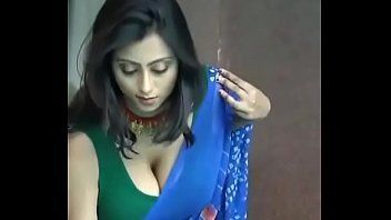 Master reccomend indian cleavage show