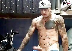 Tattooed white handjob dick outdoor