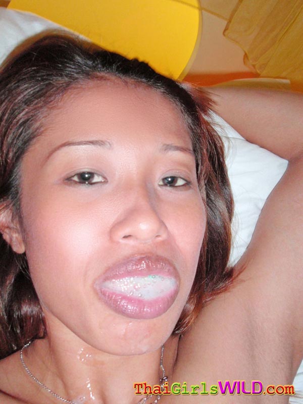 Thai Girl Sucking Cock Cum