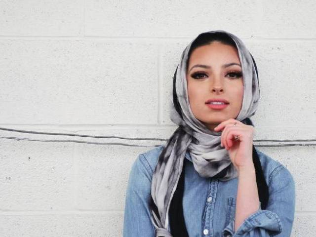 Thunderbird reccomend hijab muslim girl