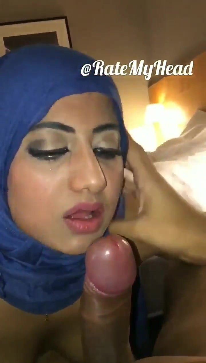 teen hijab girl sucking and nude