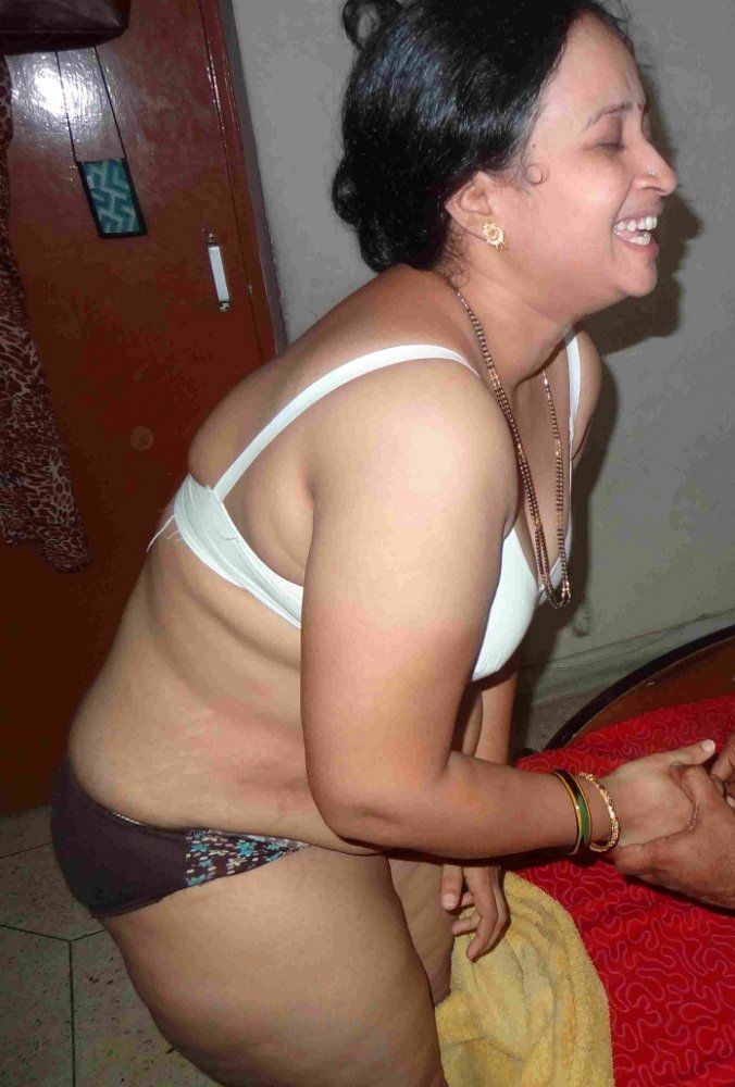 Nude cute indian wife